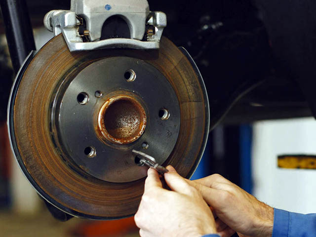 Signs Your Car Needs Brake Repair