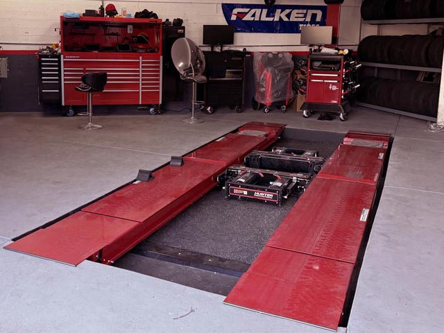 The Benefits of Low-Profile Wheel Alignment Machines