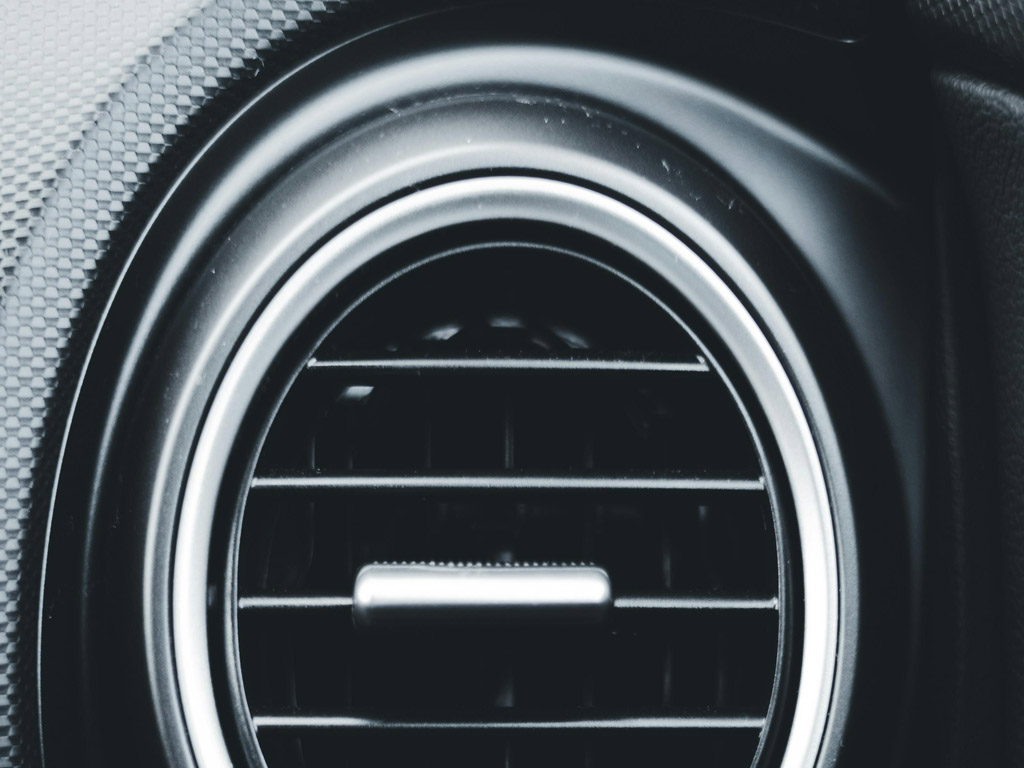 Why Speedway’s A/C Repair Services Are a Must for Silver lake Drivers