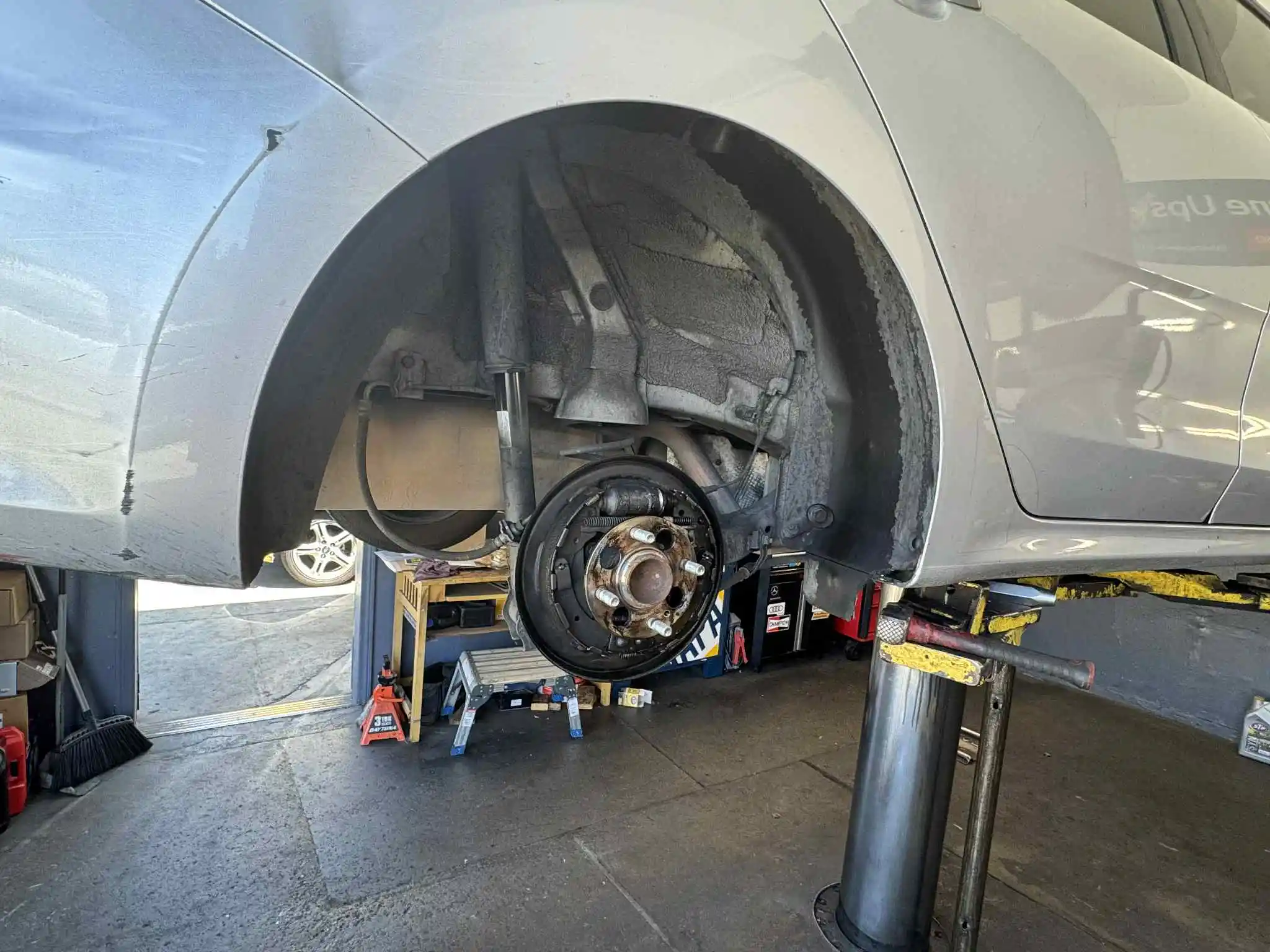 Bouncy Ride or Nose-Dive? Suspension Wear Symptoms LA Drivers Shouldn’t Ignore