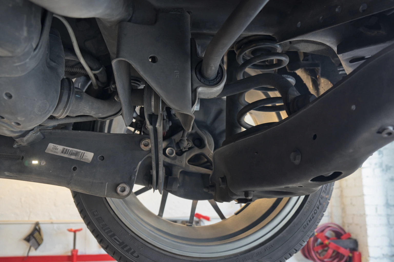 clunking noise over bumps silver lake]