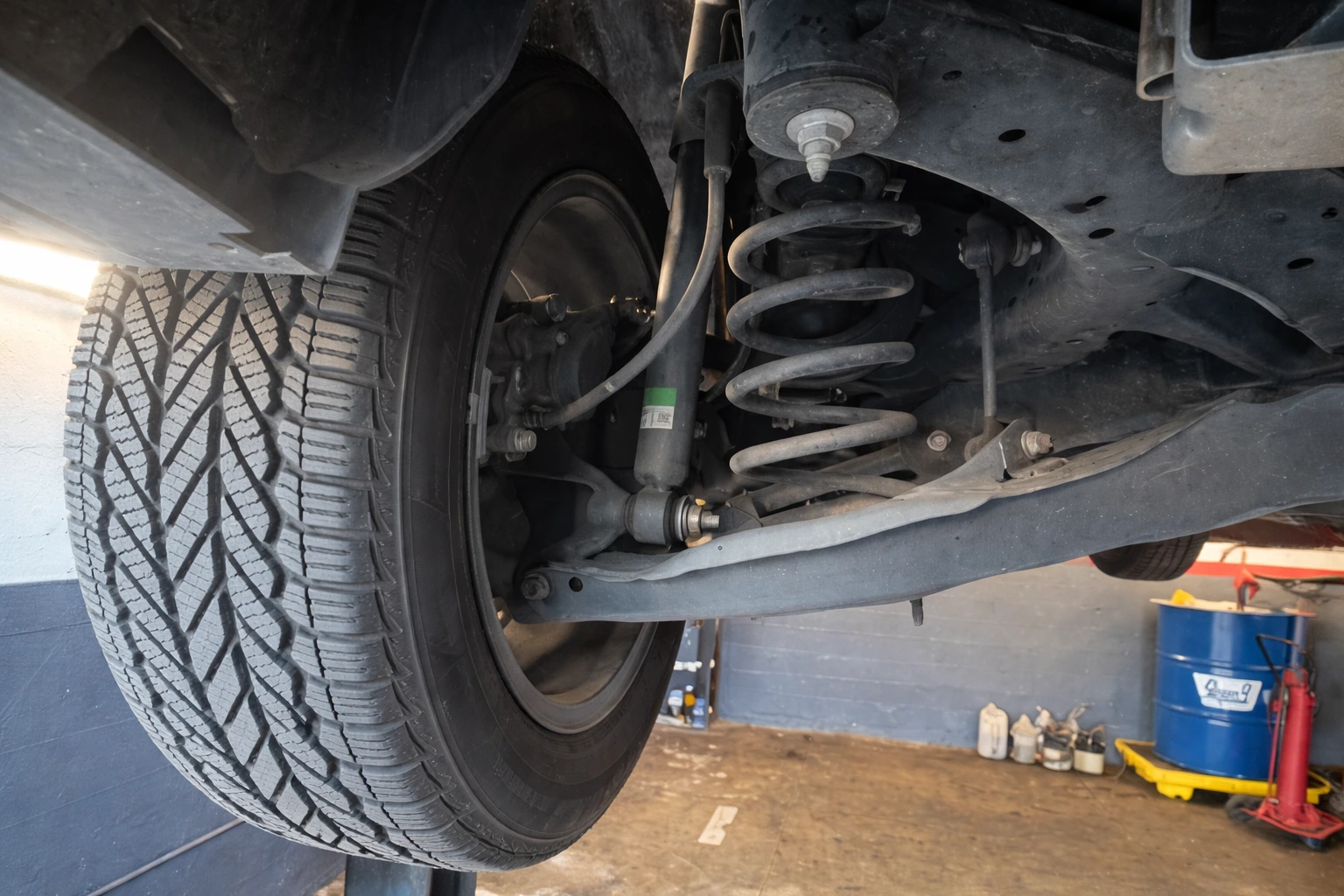 loose steering causes]